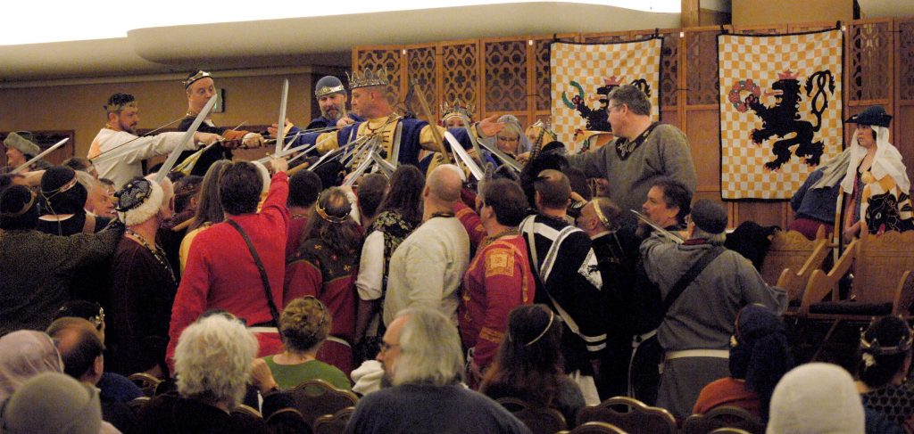 Knights in An Tir swear fealty to the new King
